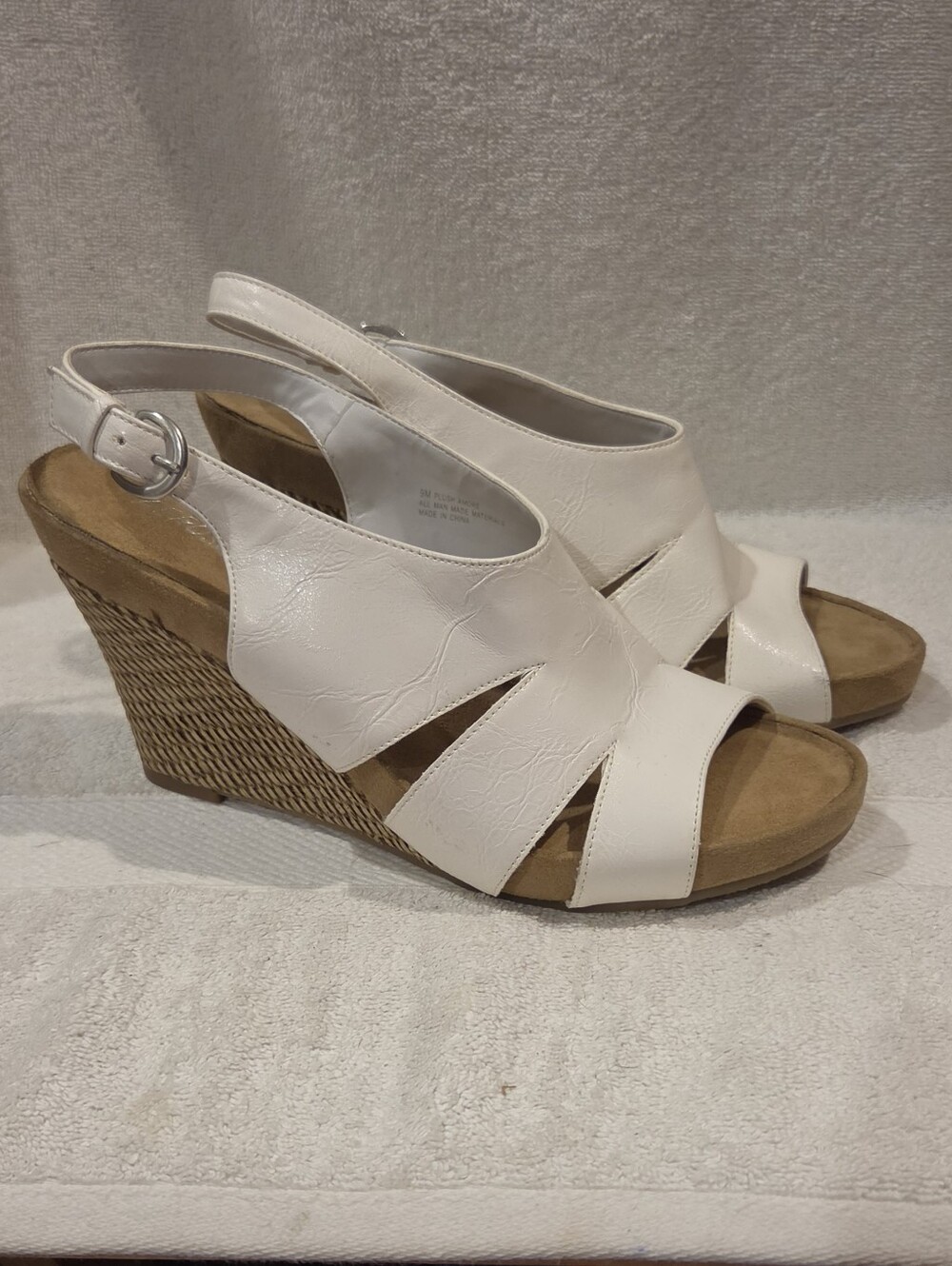 AEROSOLES PLUSH AMORE WEDGE SANDALS